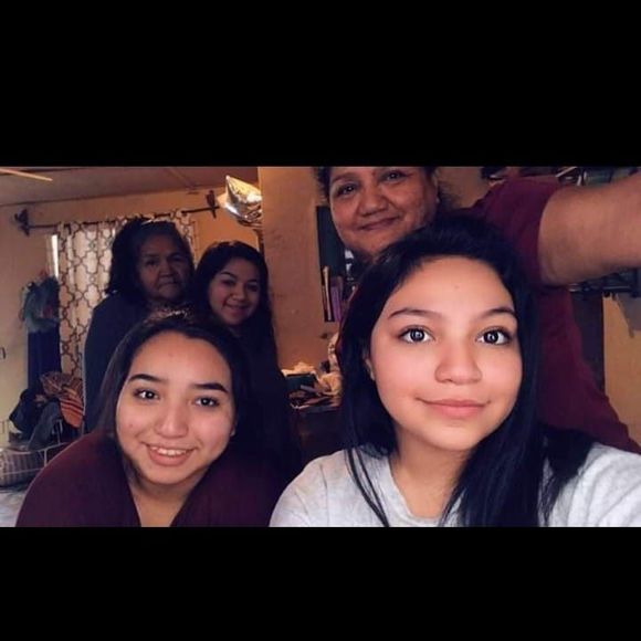 Meet your Posher, Mariana - Picture 1 of 1